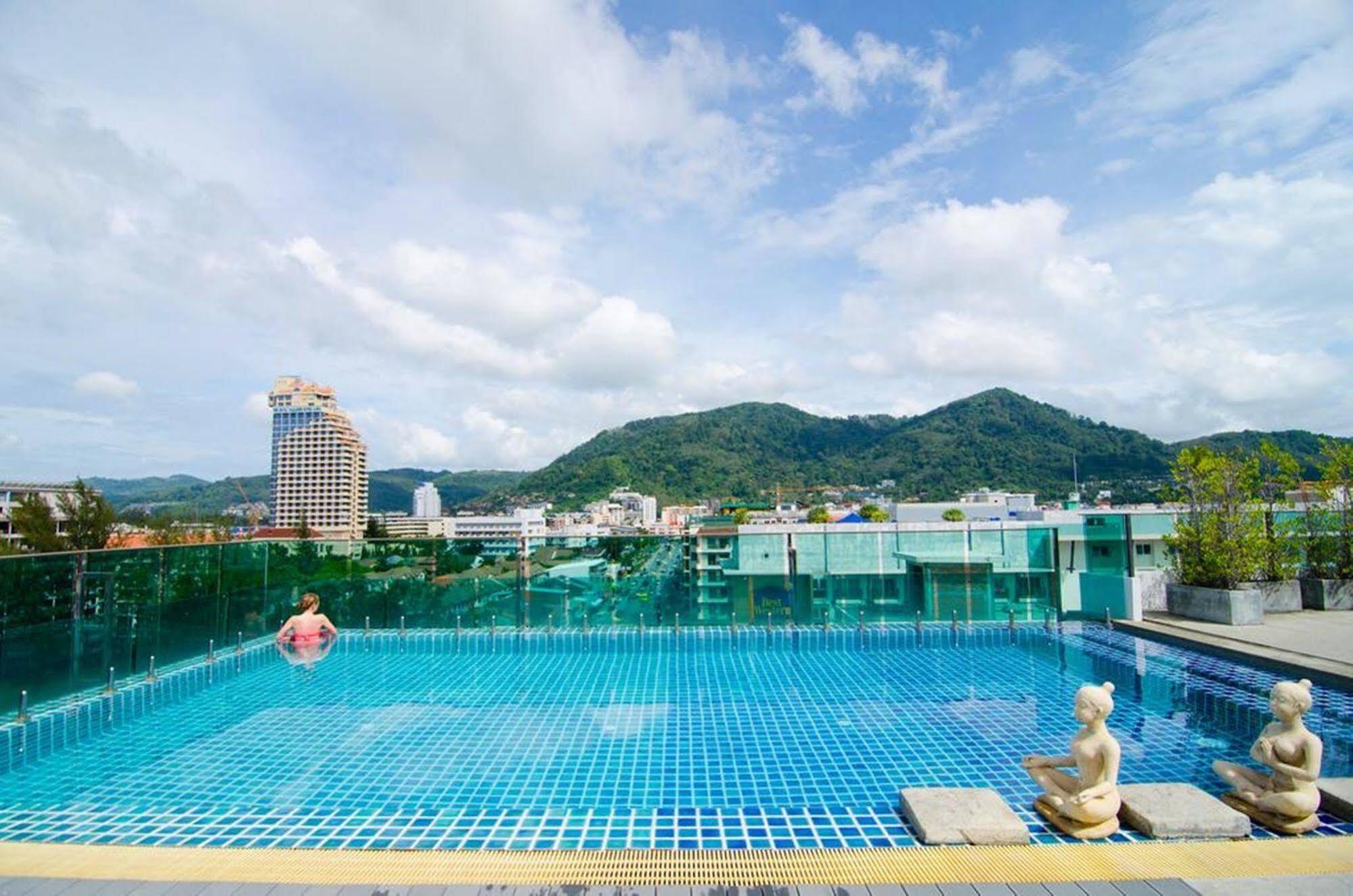 Phoenix Grand Patong Hotel Exterior photo